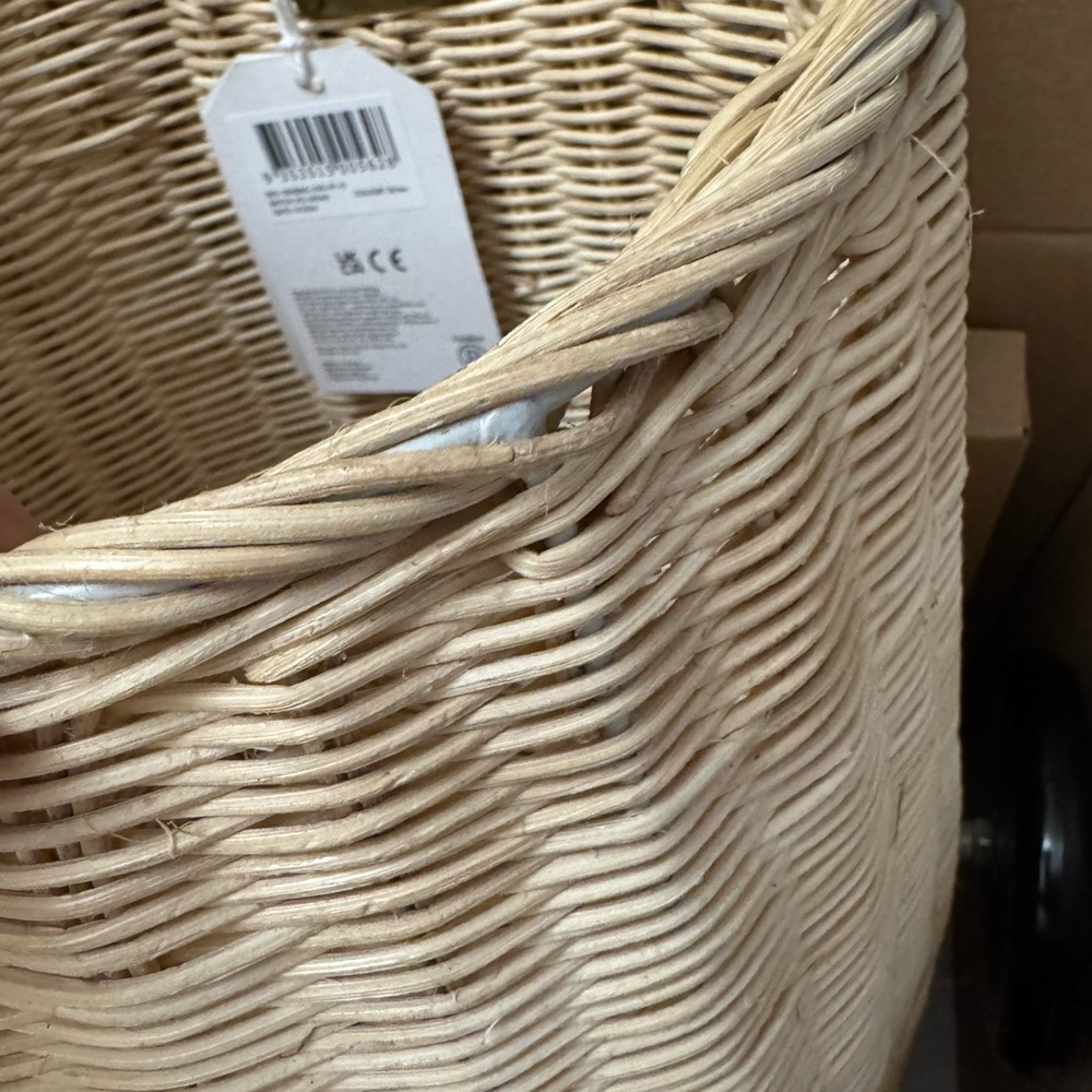 NWT! Olli Ella natural luggy Wicker Basket with Wheels - Picture 3 of 3